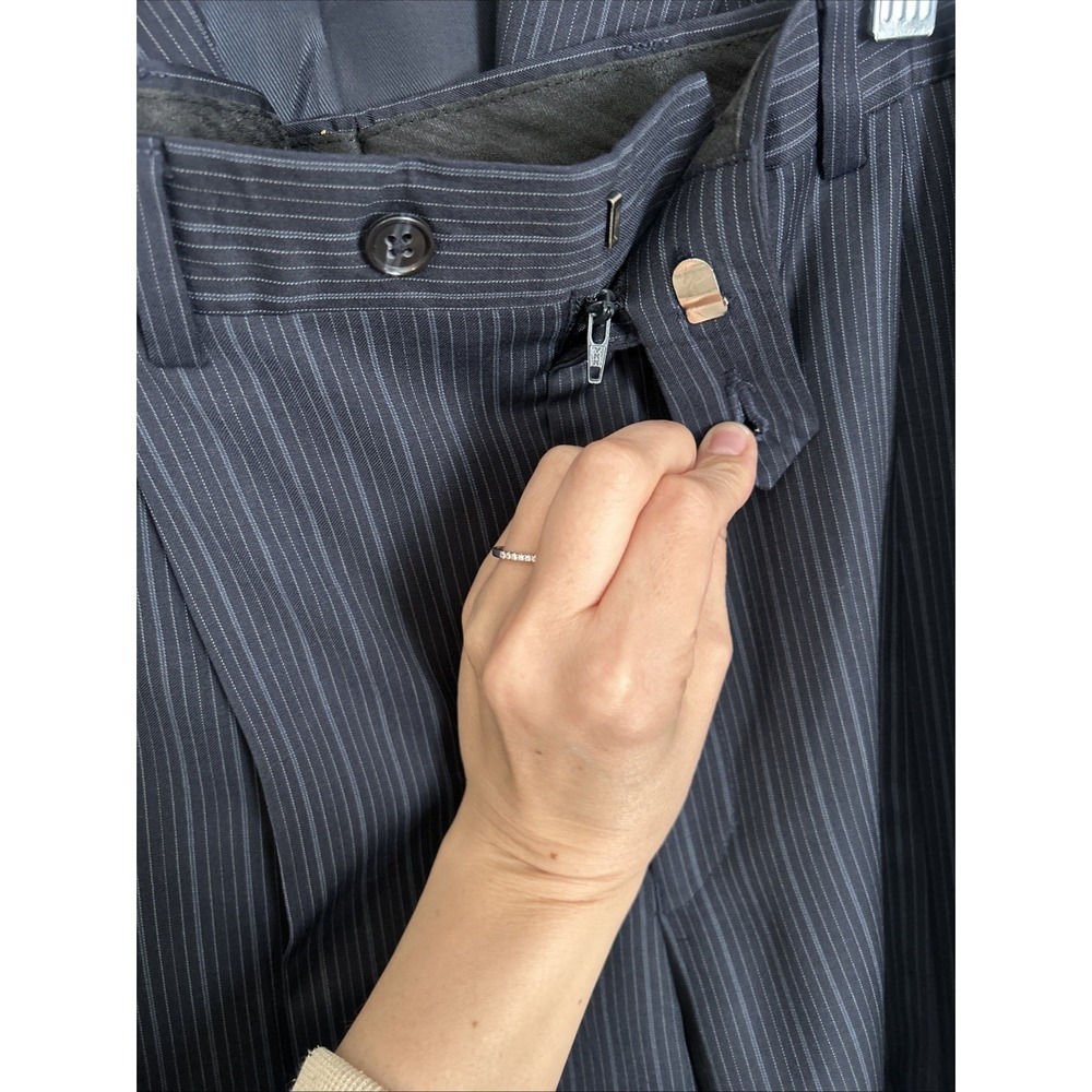 Calvin Klein Suit Mens 40R black Pinstripe 2 Button 100% Wool 34x28 Pants - Picture 9 of 14